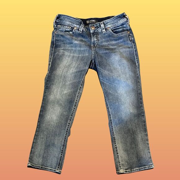 Silver Suki Medium Wash Capri Jeans Size 30” #107 - Picture 6 of 6